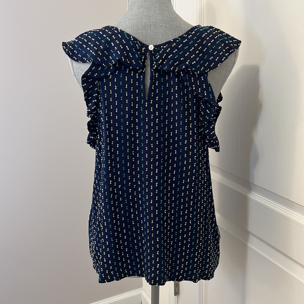 LOFT Clip Ruffle V-Back Shell in Multi Navy size Medium - Picture 11 of 11
